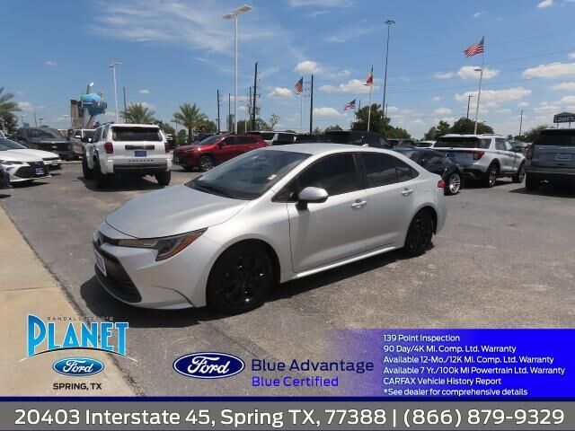 2024 Toyota Corolla LE — photo 1 of 40
