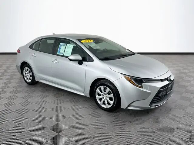 2024 Toyota Corolla LE — photo 1 of 44