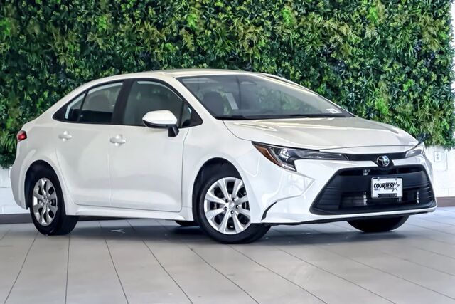 2025 Toyota Corolla LE