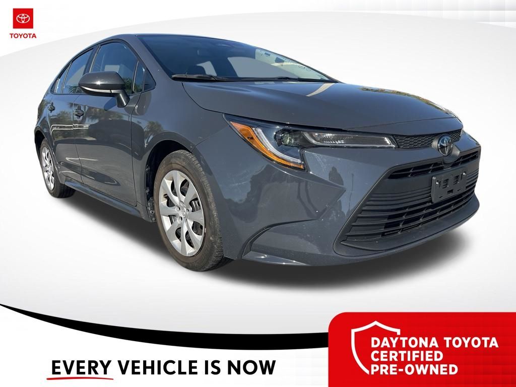 2025 Toyota Corolla LE — photo 1 of 10