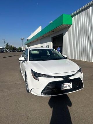 2026 Toyota Corolla LE — photo 1 of 5