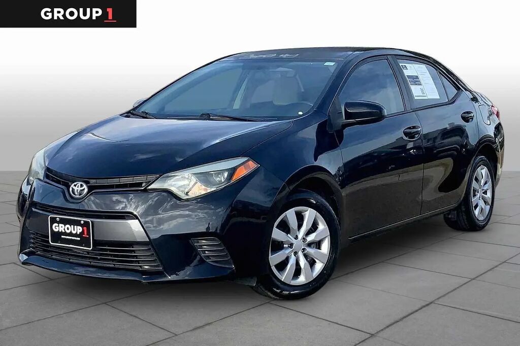 2015 Toyota Corolla S — photo 1 of 12