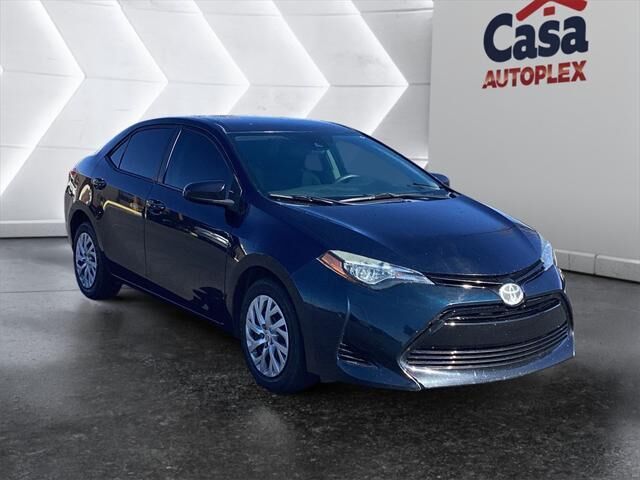 2019 Toyota Corolla LE — photo 1 of 14