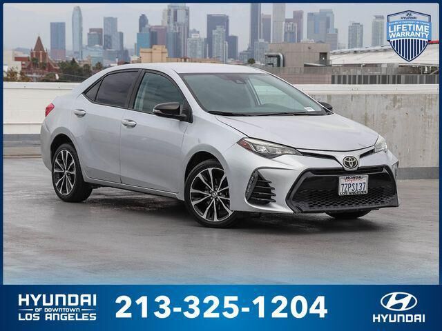 2017 Toyota Corolla SE — photo 1 of 16