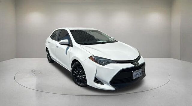 2019 Toyota Corolla LE — photo 1 of 1