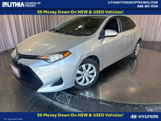 2018 Toyota Corolla LE — photo 1 of 13