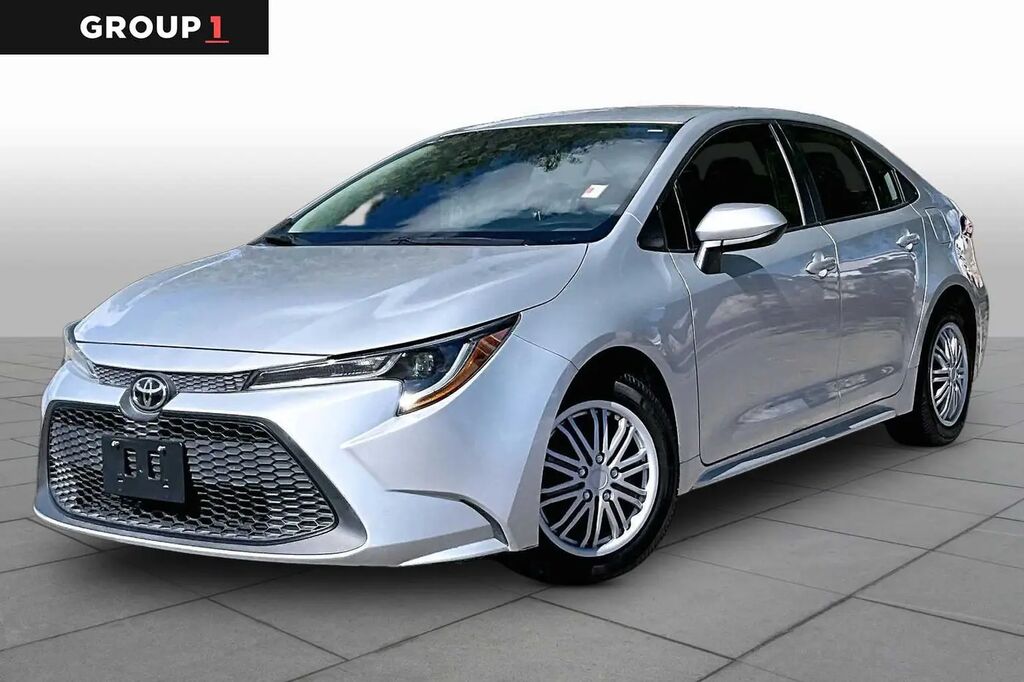 2020 Toyota Corolla LE — photo 1 of 13