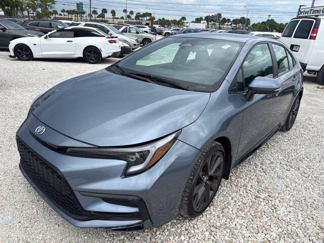 2025 Toyota Corolla SE — photo 1 of 13