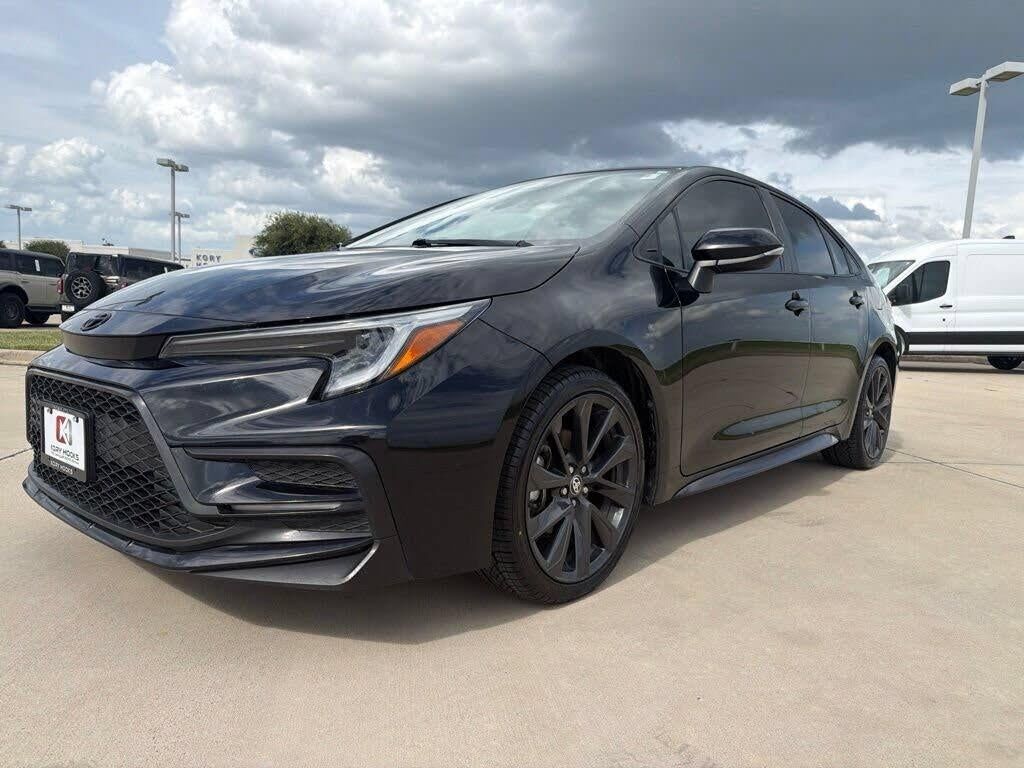 2024 Toyota Corolla SE — photo 1 of 1