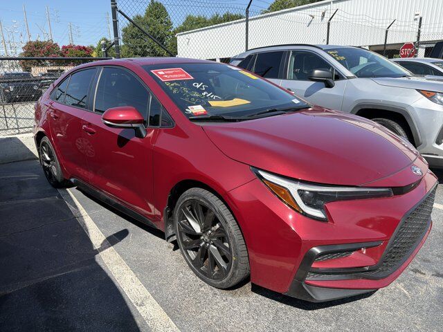 2025 Toyota Corolla SE — photo 1 of 4