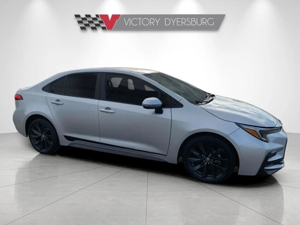 2023 Toyota Corolla SE — photo 1 of 13