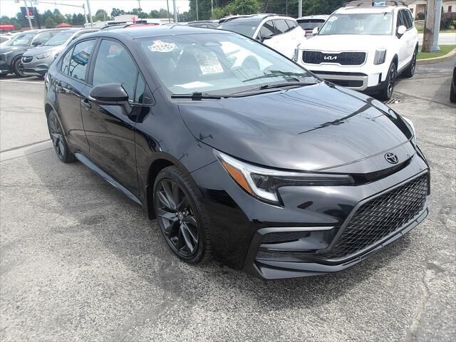 2024 Toyota Corolla SE — photo 1 of 26