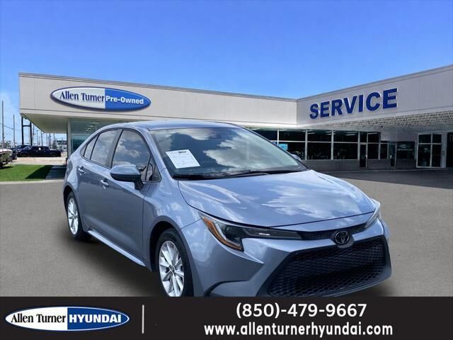 2021 Toyota Corolla LE — photo 1 of 13