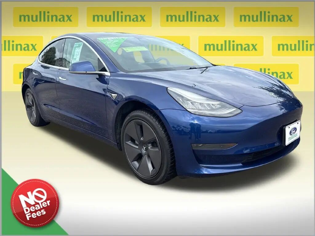 2020 Tesla Model 3 Standard Range — photo 1 of 13