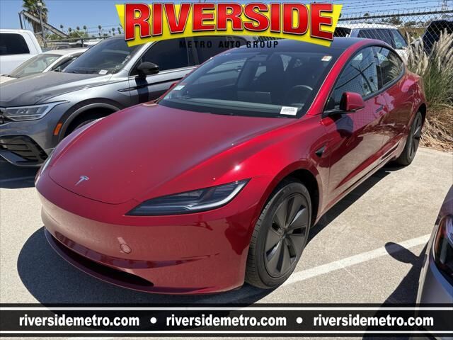 2025 Tesla Model 3 Long Range — photo 1 of 17