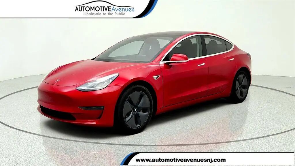 2018 Tesla Model 3 Mid Range — photo 1 of 13