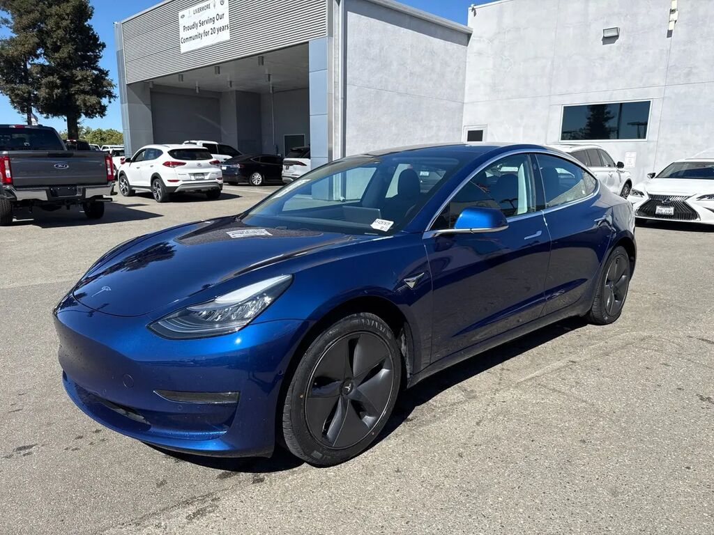 2019 Tesla Model 3 Mid Range — photo 1 of 20
