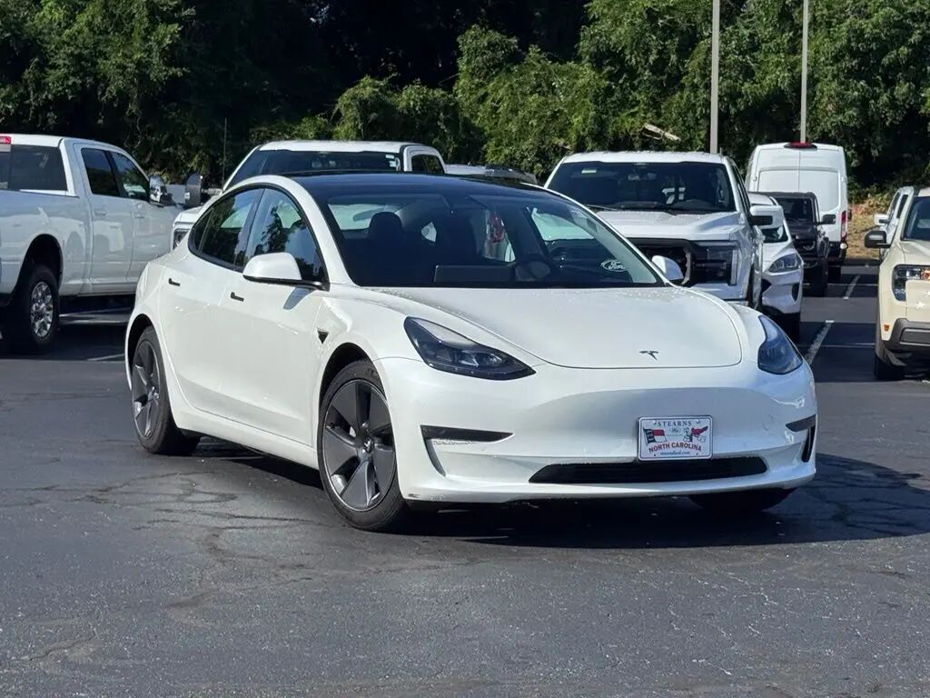 2021 Tesla Model 3 Standard Range Plus — photo 1 of 15