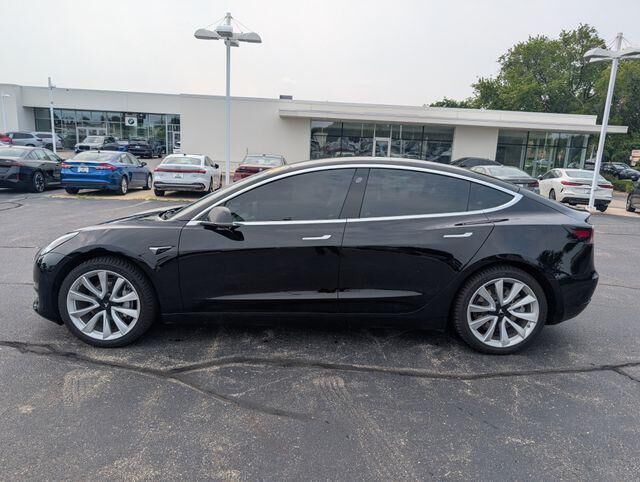 2020 Tesla Model 3 Standard Range Plus — photo 1 of 21
