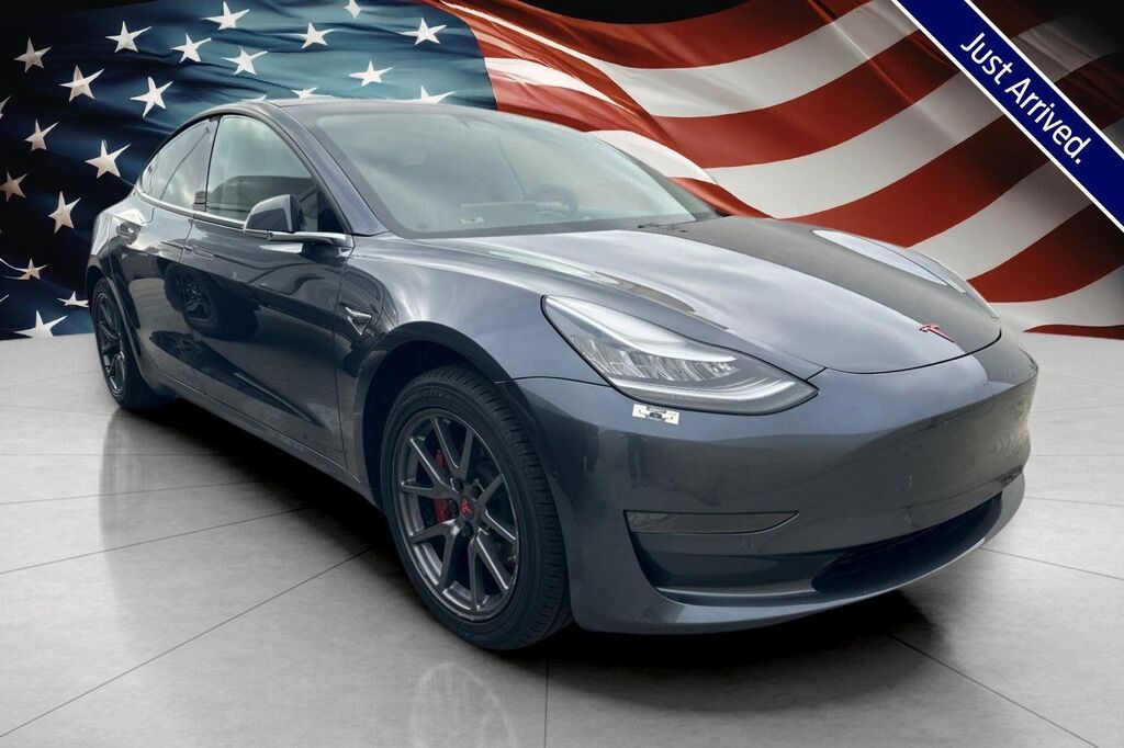 2020 Tesla Model 3 Standard Range — photo 1 of 16
