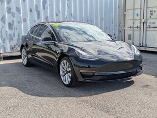 2018 Tesla Model 3 Long Range — photo 1 of 3