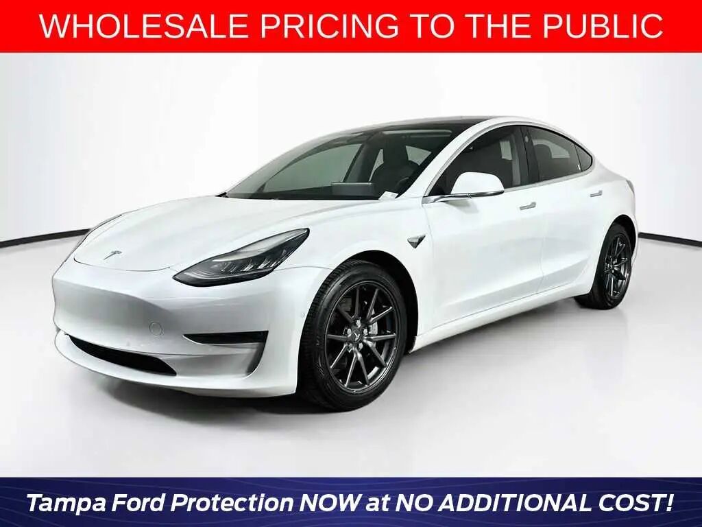 2019 Tesla Model 3 Standard Range Plus — photo 1 of 13