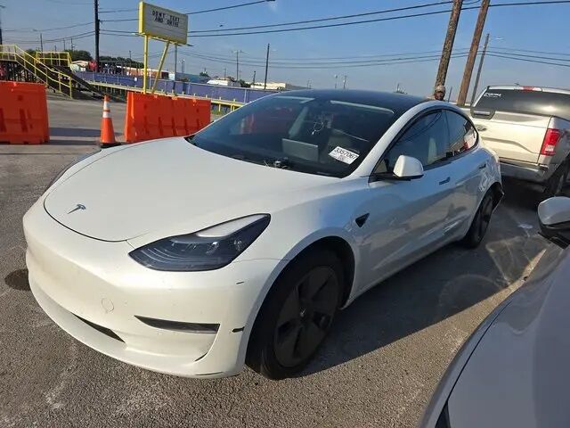 2021 Tesla Model 3 Standard Range Plus — photo 1 of 22