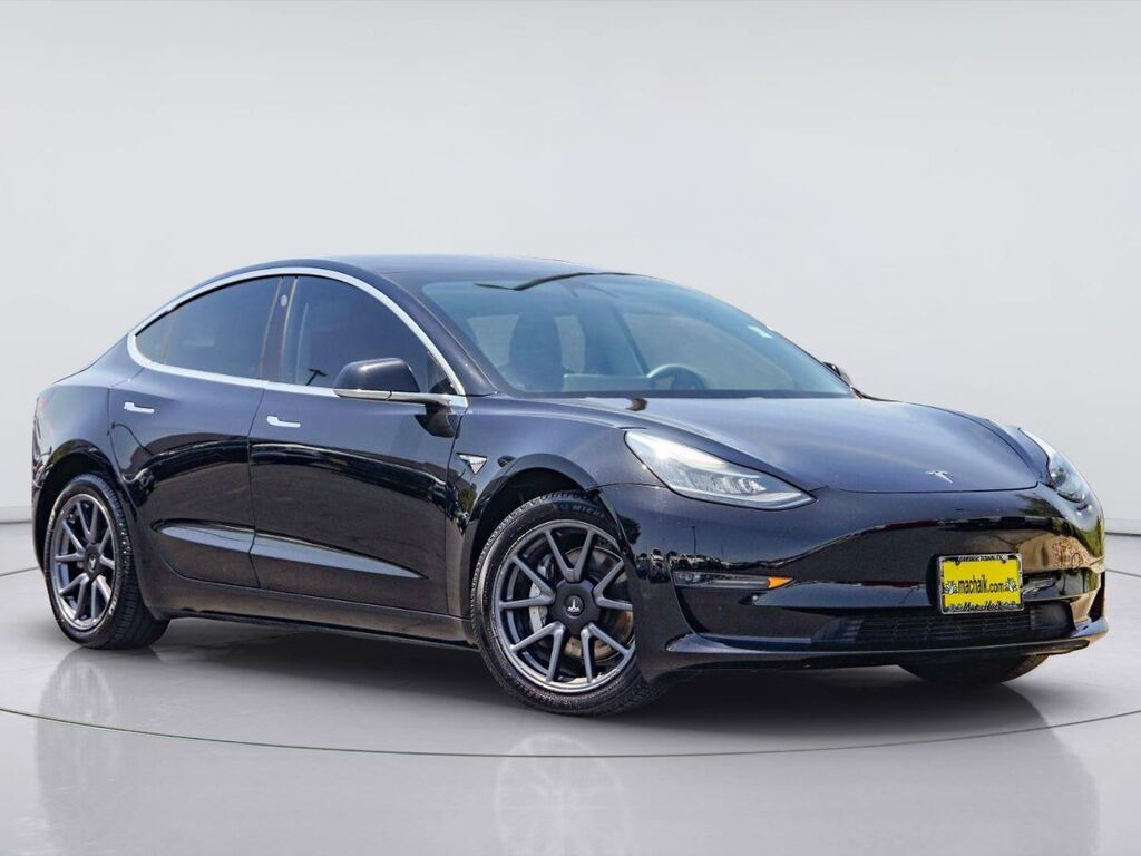 2018 Tesla Model 3 Mid Range — photo 1 of 2
