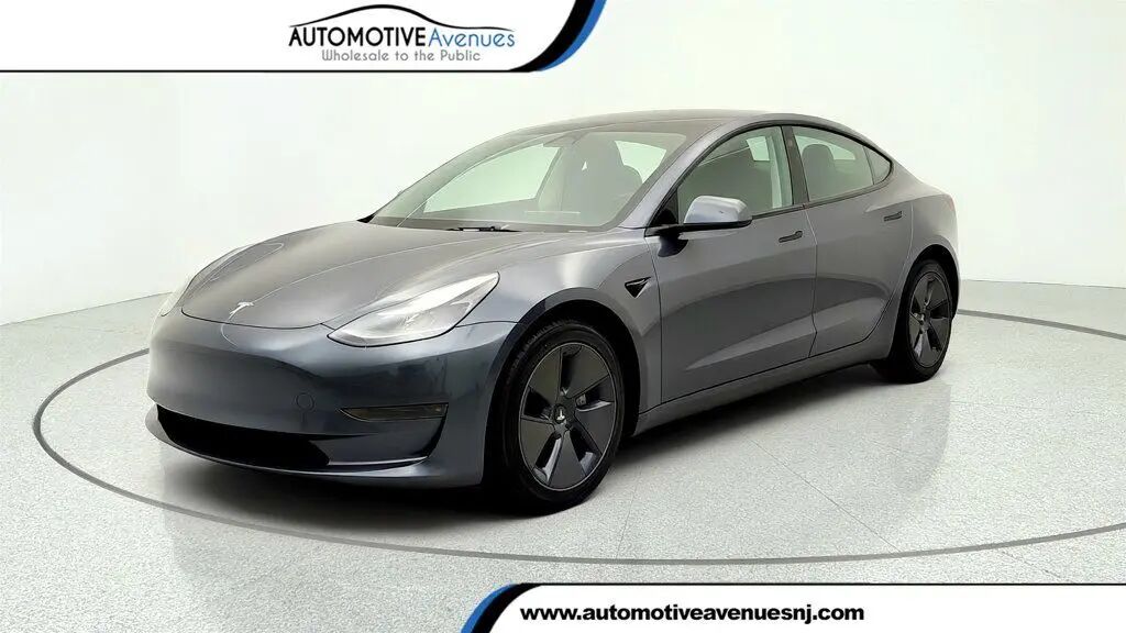 2023 Tesla Model 3 Base — photo 1 of 13