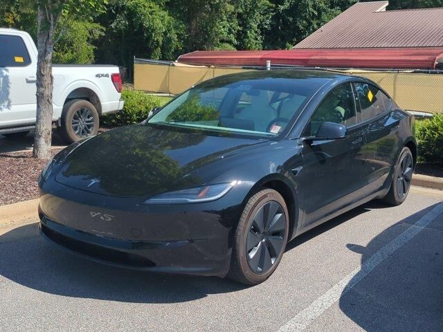 2025 Tesla Model 3 Long Range — photo 1 of 31