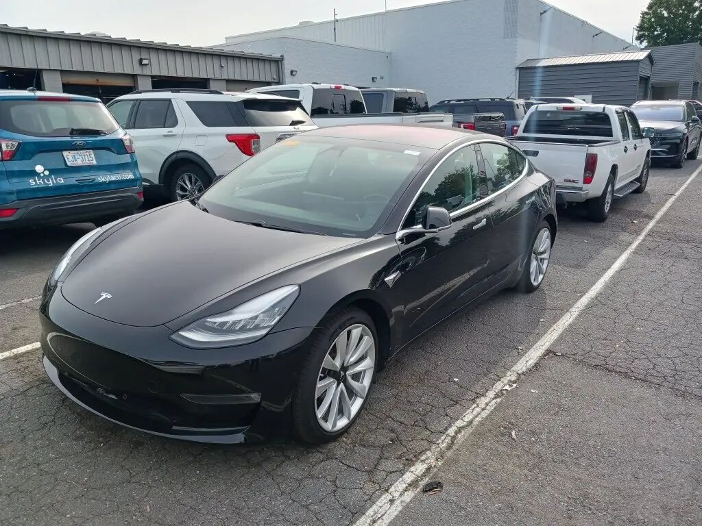 2018 Tesla Model 3 Long Range — photo 1 of 13