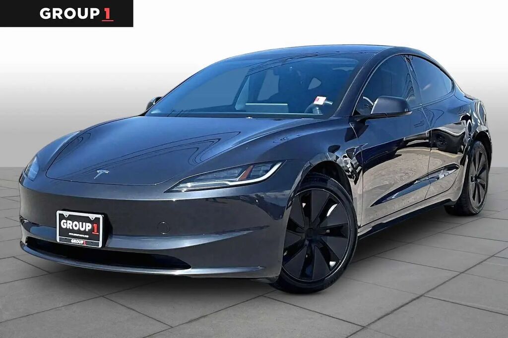 2025 Tesla Model 3 Long Range — photo 1 of 13