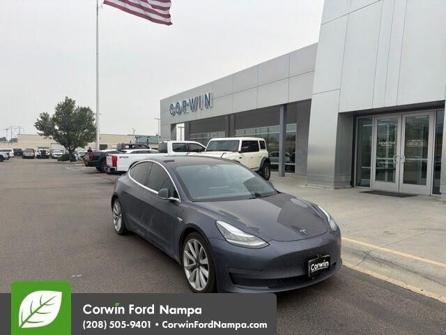 2020 Tesla Model 3 Long Range — photo 1 of 39