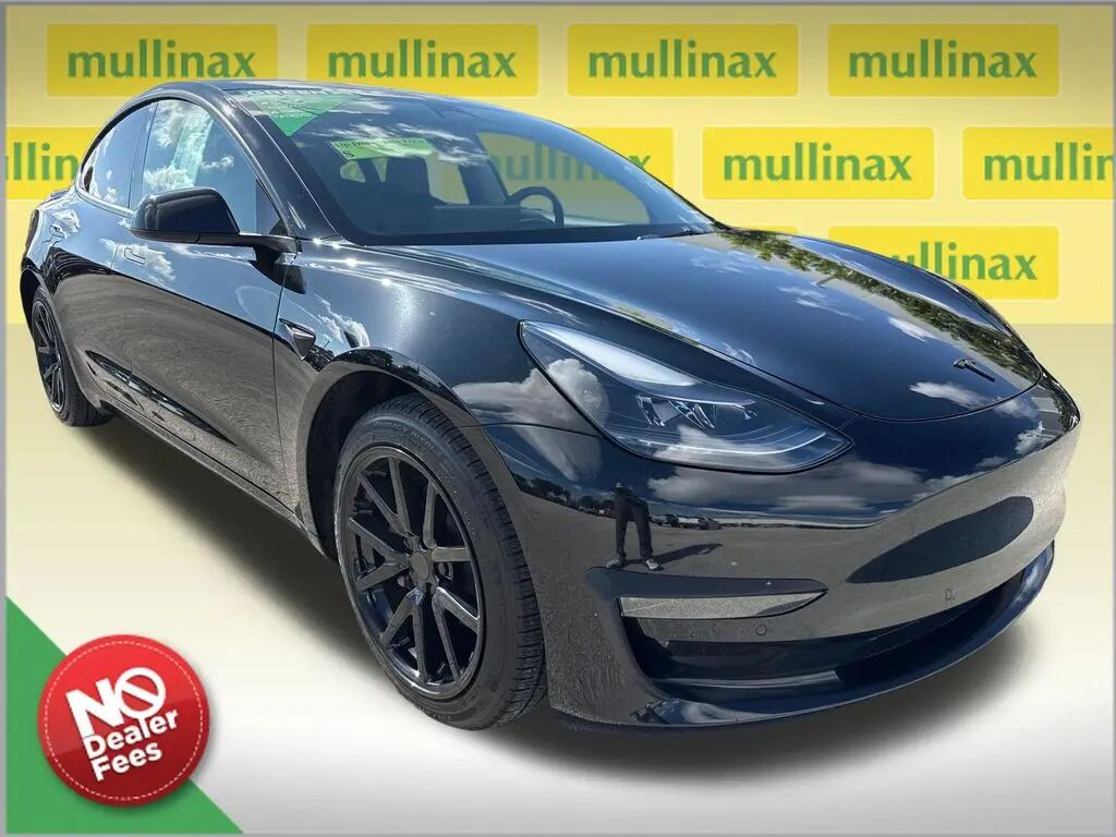 2022 Tesla Model 3 Long Range — photo 1 of 15