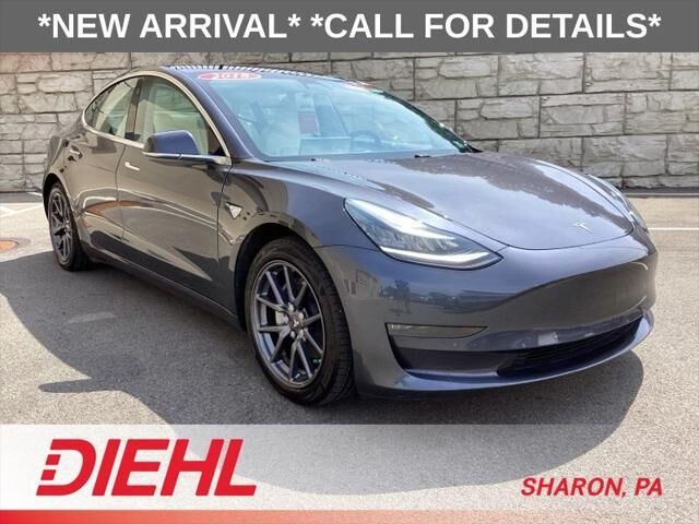 2018 Tesla Model 3 Long Range — photo 1 of 13