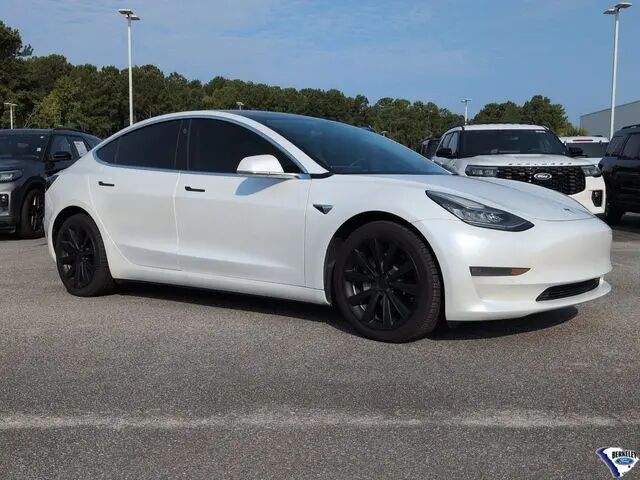 2020 Tesla Model 3 Long Range — photo 1 of 3