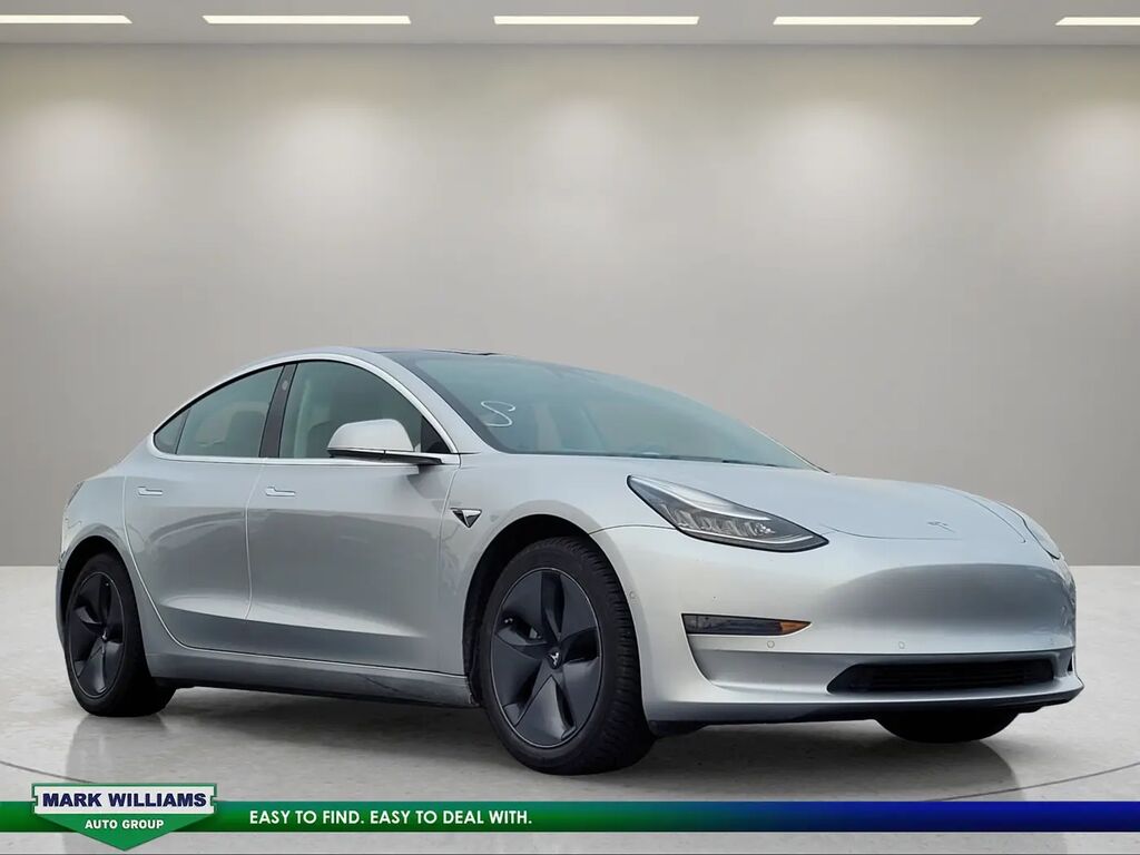 2018 Tesla Model 3 Long Range — photo 1 of 11