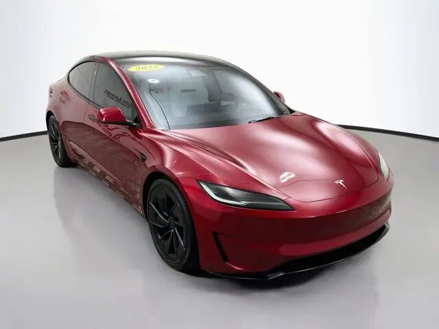 2025 Tesla Model 3 Performance — photo 1 of 13