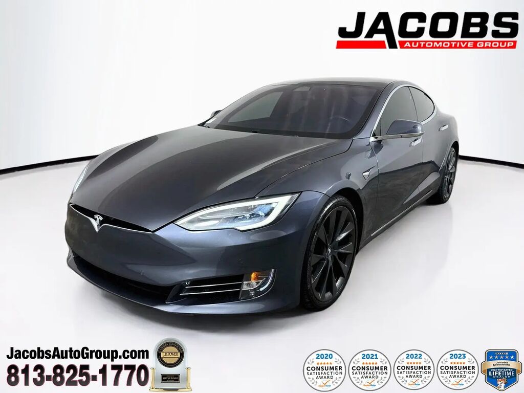 2020 Tesla Model S Long Range — photo 1 of 13