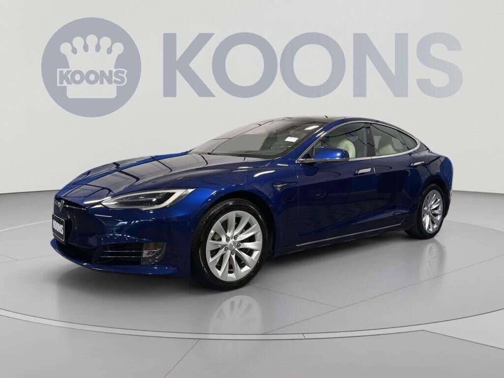 2020 Tesla Model S Long Range Plus — photo 1 of 27