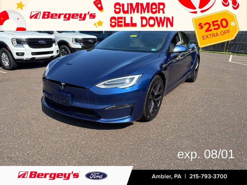 2022 Tesla Model S Base — photo 1 of 1