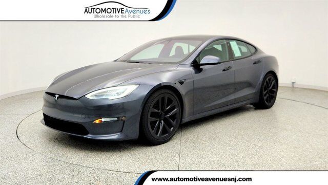 2021 Tesla Model S Plaid — photo 1 of 14