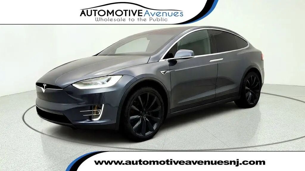 2020 Tesla Model X Long Range Plus — photo 1 of 27