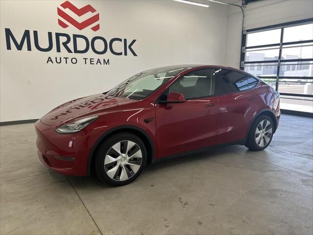 2020 Tesla Model Y Long Range — photo 1 of 13