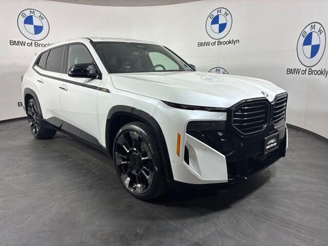 2023 BMW XM Base