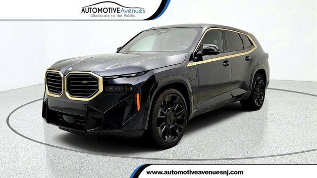 2025 BMW XM SAV w/ Bowers &amp; Wilkins Diamond Surround Sound