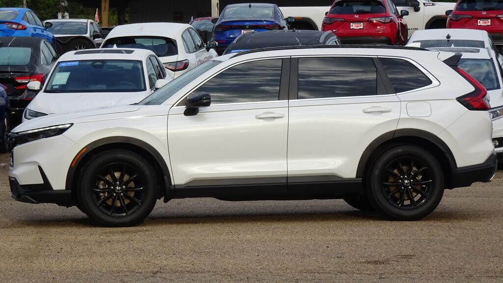 2023 Honda CR-V Hybrid Sport — photo 1 of 1