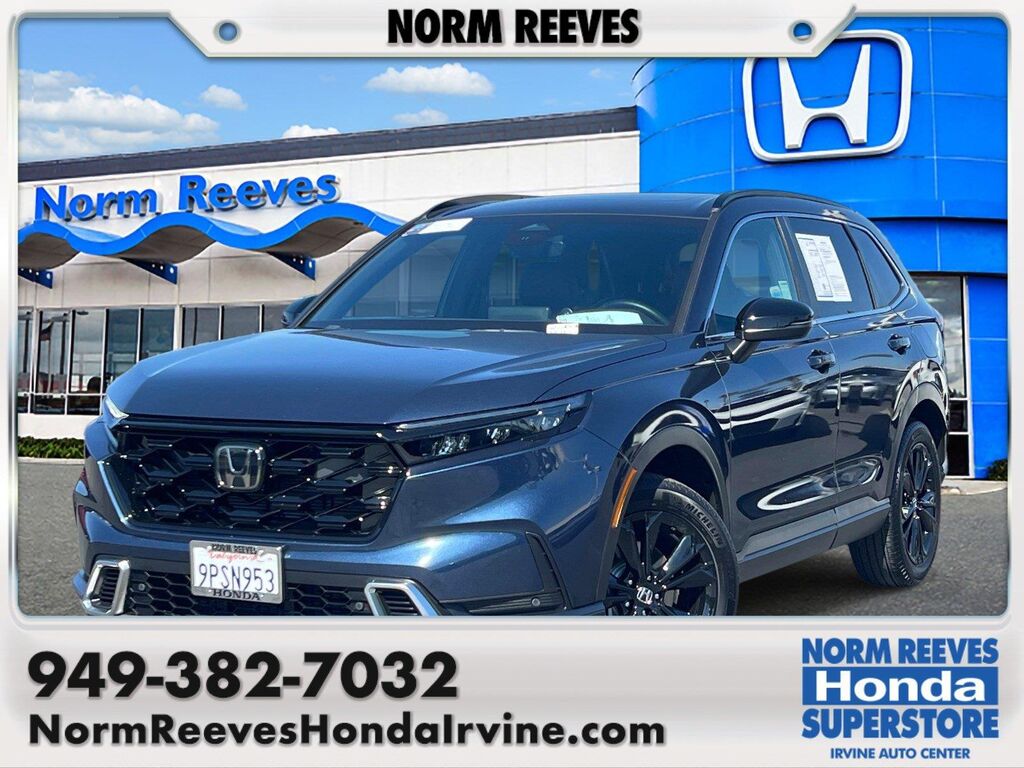 2025 Honda CR-V Hybrid Sport Touring — photo 1 of 13
