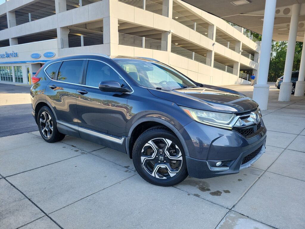 2017 Honda CR-V 2WD Touring — photo 1 of 7