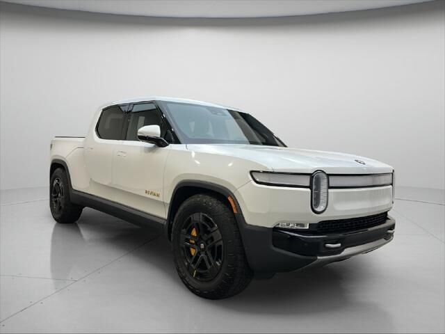 2022 Rivian R1T Adventure — photo 1 of 13